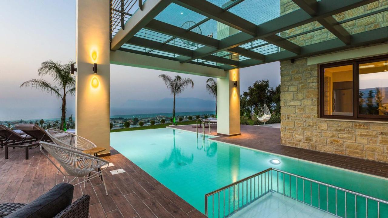 Villa Emilia I Luxury, Amazing Seaview, Next To The Town Kissamos Exterior photo